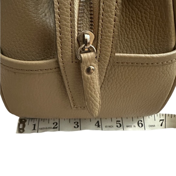 BURBERRY Leather Handbag with 2 side pockets EUC Silver hardware - Picture 9 of 15